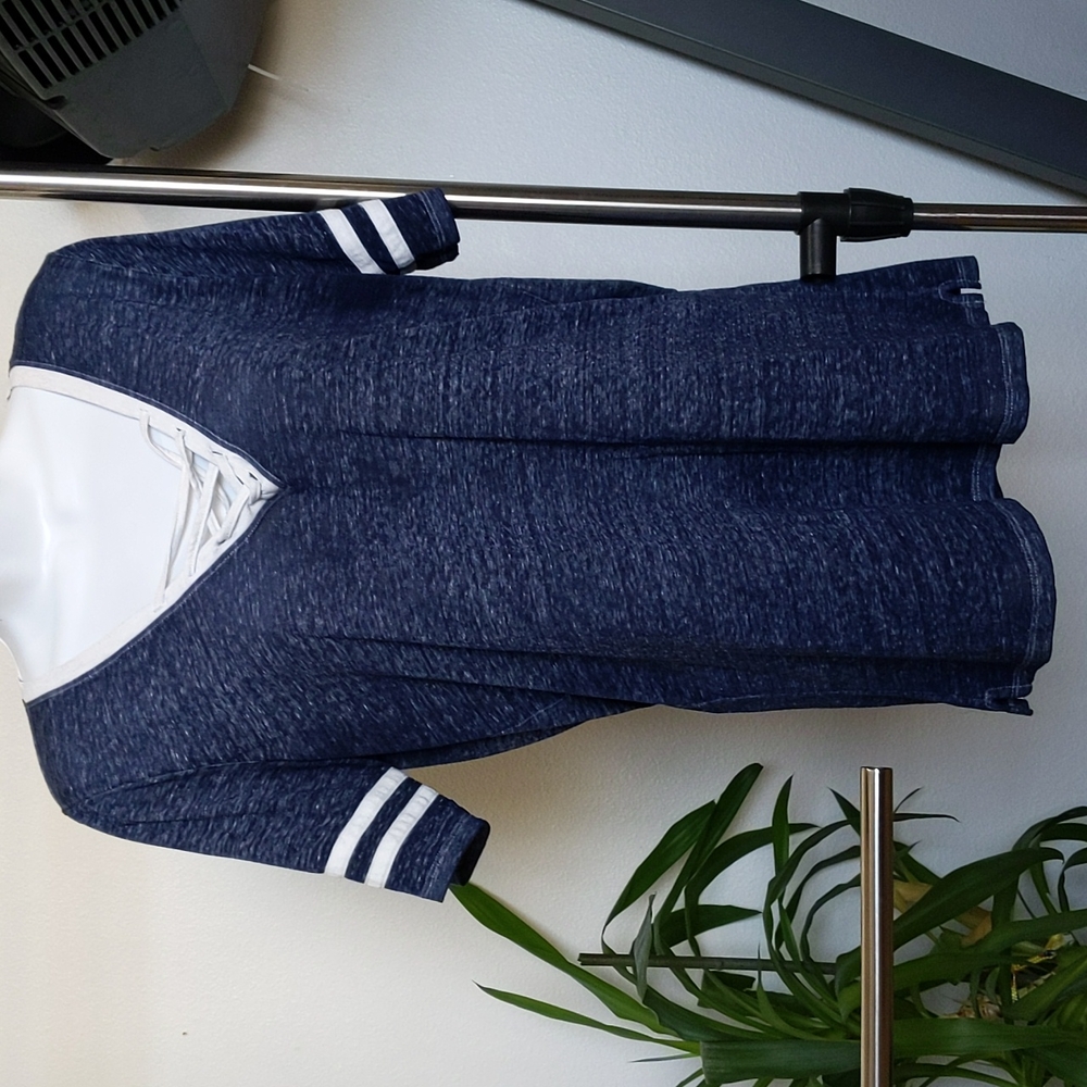 Sporty tee